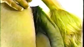 Cô ngực và mặt clip  ...