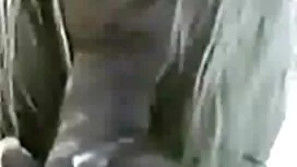 Cô gái nóng, cởi quầ ...