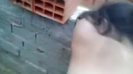 Cô gái tóc vàng và c ...