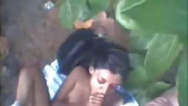 Cô bé đang nghỉ clip ...