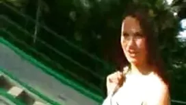 Có quần áo phụ nữ, n ...