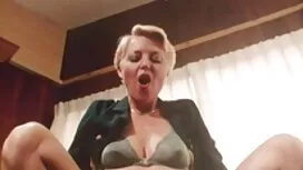 Cô gái gặp ở một quá ...