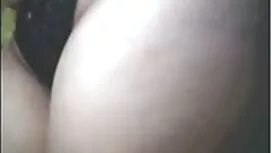 vuốt ve áo mùa clip  ...