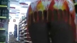 Cu gia cô trên khuôn ...