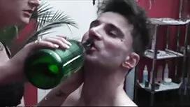Hơn 40 bóng clip xxx ...
